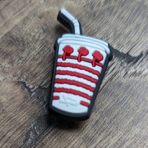 In-n-out burger cup croc charm - Picture 2 of 2